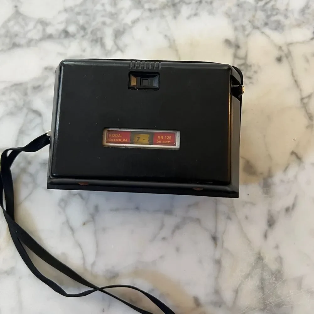 Kodak Instamatic 104 Camera w/hard case